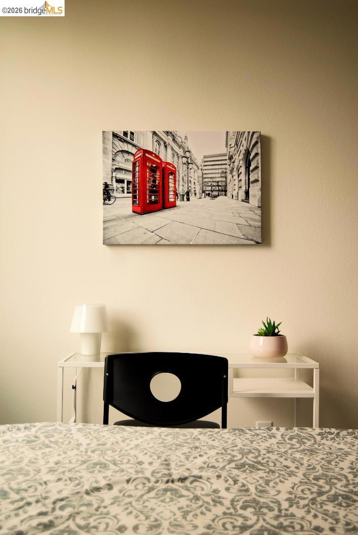 https://media.crmls.org/mediaz/a14e8b15-1fa6-455a-9bf6-738740c44313.jpg?preset=X-Large