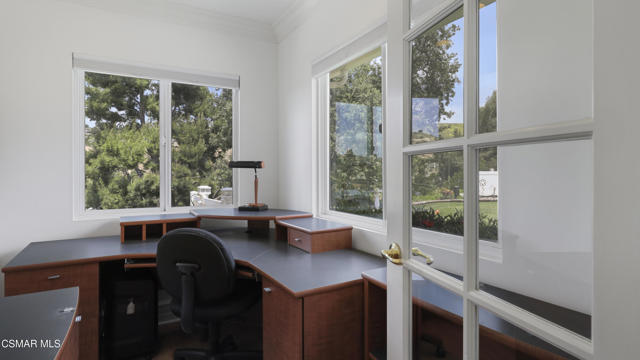 876 Emerson Street, Thousand Oaks CA: https://media.crmls.org/mediaz/a14f813e-0930-4f8b-a73e-3ca2901faa35.jpg