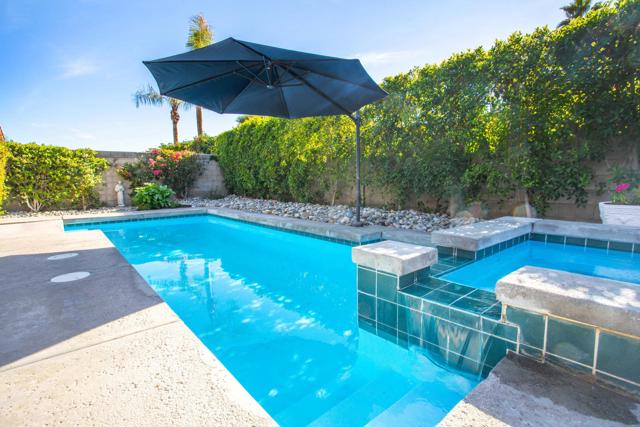 74629 Lavender Way, Palm Desert CA: https://media.crmls.org/mediaz/a14fe11b-eb30-464a-bf5c-0aa5055d76c8.jpg