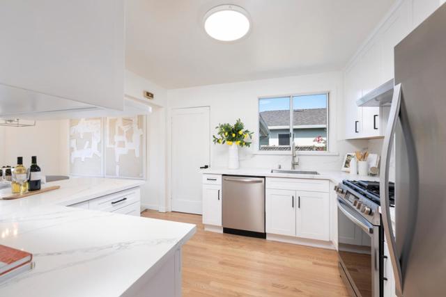 406 Poinsettia Avenue, San Mateo CA: https://media.crmls.org/mediaz/a1501dc8-92f5-4acb-a466-b9bba8b7fd32.jpg