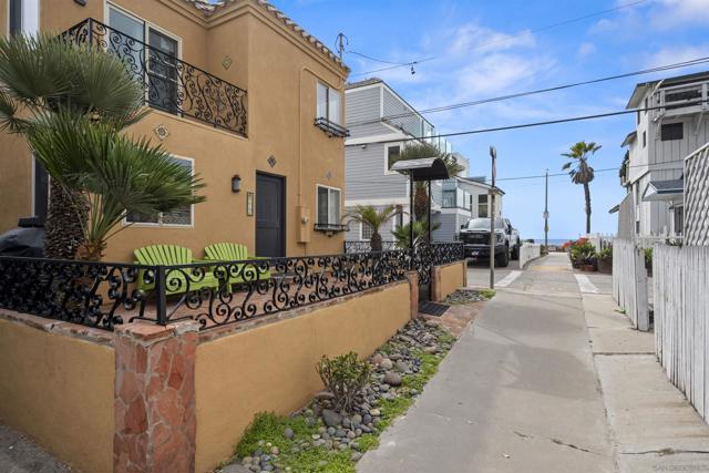 715 Toulon Ct, Outside Area (Inside Ca) CA: https://media.crmls.org/mediaz/a15020f7-dd5d-4f48-938f-1586bb019bdb.jpg