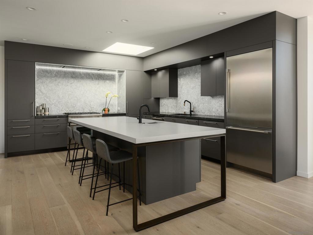7747 Whitefield - photo 9