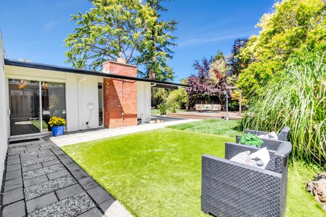 1650 Edmonton Avenue, Sunnyvale CA: https://media.crmls.org/mediaz/a1516a06-91a2-43d7-bdfa-837cee75cb2b.jpg