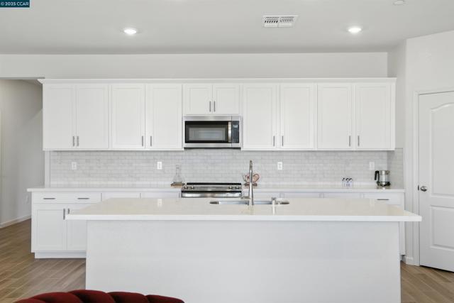 4105 Markovich Ct, Richmond CA: https://media.crmls.org/mediaz/a1522b22-0b79-41dd-9934-368c0ac1e408.jpg
