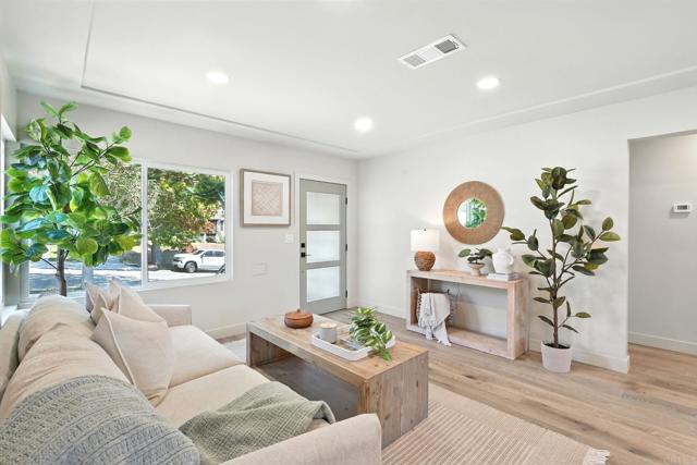 3777 Poe Street, San Diego CA: https://media.crmls.org/mediaz/a1526029-5428-4540-acbe-37ee73e38683.jpg