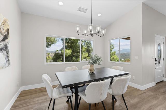 Detail Gallery Image 6 of 20 For 23627 Calistoga Pl, Ramona,  CA 92065 - 3 Beds | 2/1 Baths