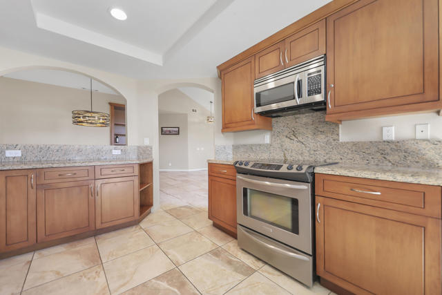 38019 Crocus Lane, Palm Desert CA: https://media.crmls.org/mediaz/a1529f19-b53b-4d27-ada2-e8a5589588d2.jpg