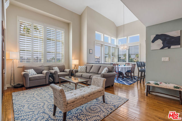 Image 2 of 43 For 7100 Playa Vista Drive 404