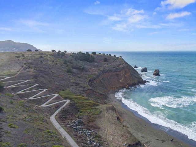835 Fassler Avenue, Pacifica CA: https://media.crmls.org/mediaz/a153e988-a432-4a38-8fd1-014618940a81.jpg