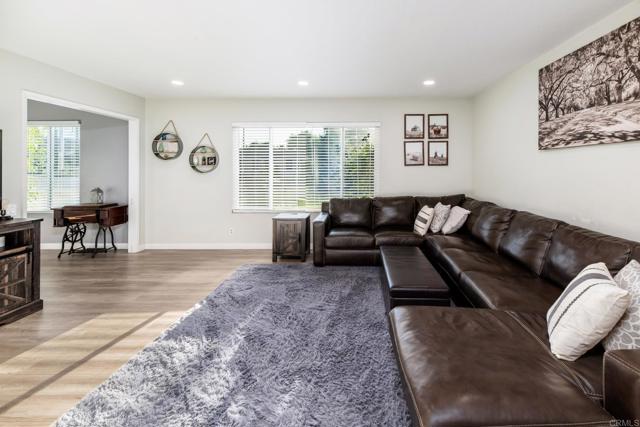 Detail Gallery Image 8 of 42 For 435 W Hawthorne St, Fallbrook,  CA 92028 - 3 Beds | 1/1 Baths