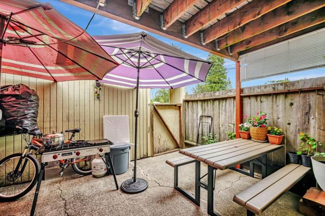 923 Delport Avenue, Santa Rosa CA: https://media.crmls.org/mediaz/a1550815-728c-4e07-ab4d-aa6ddd5a8d64.jpg