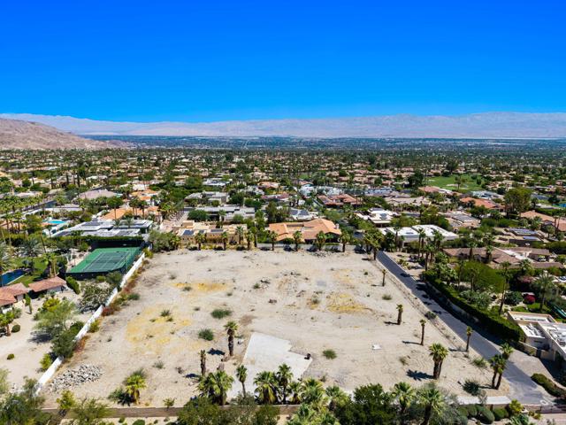 49425 Jfk Trail Trail, Palm Desert CA: https://media.crmls.org/mediaz/a157c0c0-6ce8-45f0-938e-c2ca2eb04231.jpg