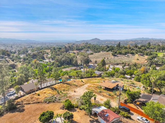 Detail Gallery Image 7 of 15 For 802 Vista Grande Road, El Cajon,  CA 92019 - 2 Beds | 1 Baths