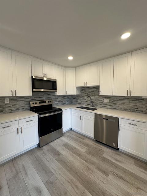 4617 19 Del Monte Ave, San Diego CA: https://media.crmls.org/mediaz/a15933ee-1be3-47db-b434-8be51456cfbd.jpg