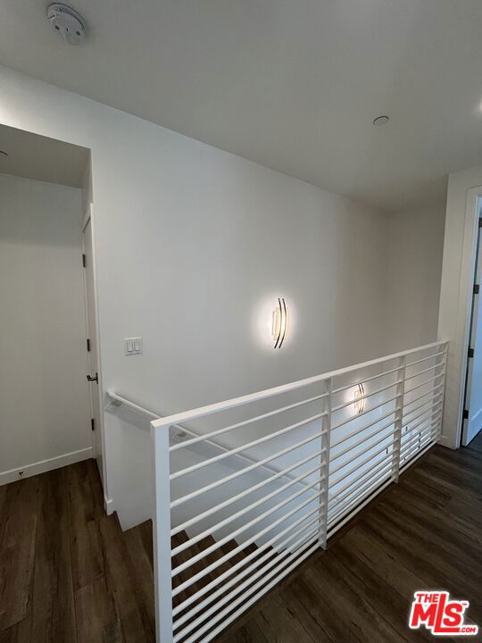 14822 Magnolia Boulevard, Sherman Oaks CA: https://media.crmls.org/mediaz/a15a4015-52d4-45f8-8f4d-d4fc9f2a9622.jpg