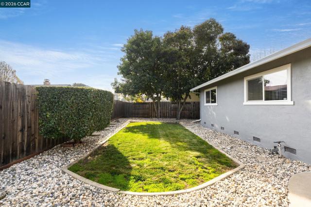 Image 32 of 41 For 3916 Saint Michael Ct