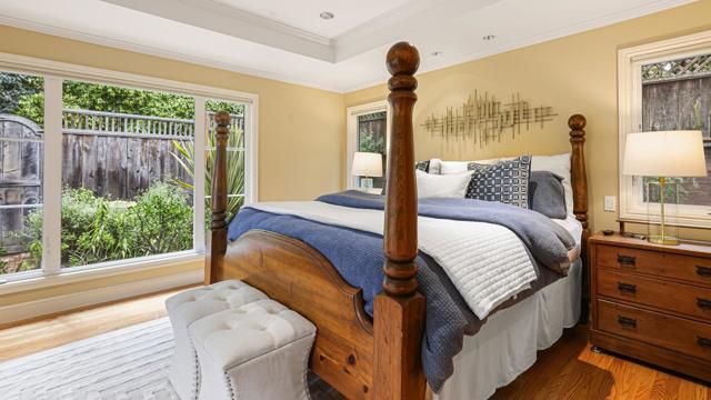 161 E Floresta Way, Portola Valley CA: https://media.crmls.org/mediaz/a15b3bc5-5e52-4b95-ad6e-9f7b9631e92c.jpg