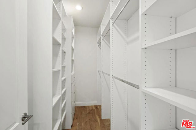 1283 Havenhurst Drive, West Hollywood CA: https://media.crmls.org/mediaz/a15c0a08-7245-45ef-afcd-2276f44f30ba.jpg