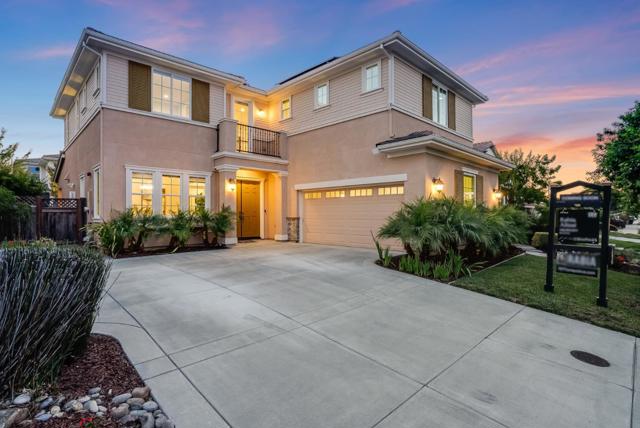 707 Torreya Avenue, Sunnyvale CA: https://media.crmls.org/mediaz/a15c9fd9-98f7-4a2e-af5f-7de6df9841a9.jpg