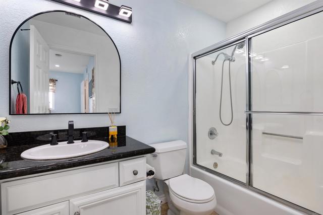 Detail Gallery Image 14 of 25 For 5034 Los Morros Way #62,  Oceanside,  CA 92057 - 2 Beds | 2 Baths