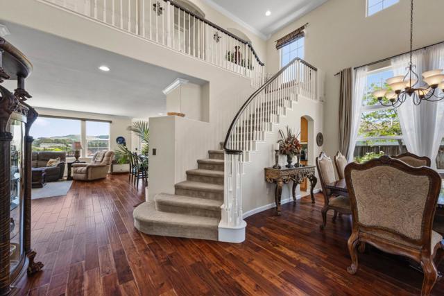 531 Via Vaquero Sur, San Juan Bautista CA: https://media.crmls.org/mediaz/a15d8b74-a11a-4e55-bf07-b68806202135.jpg