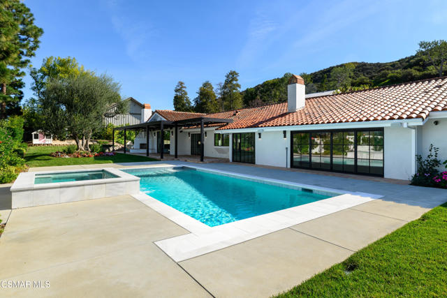 87 Pinecrest Road, Westlake Village CA: https://media.crmls.org/mediaz/a15ee684-84eb-4219-9acf-7d57f2443a6c.jpg