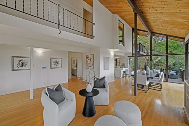 435 Golden Oak Drive, Portola Valley CA: https://media.crmls.org/mediaz/a15fc2cb-3083-485e-ae22-c2bfccedefe3.jpg