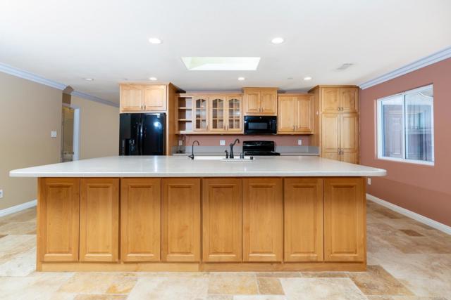 Detail Gallery Image 9 of 36 For 8364 Lake Ashwood Ave, San Diego,  CA 92119 - 4 Beds | 2/1 Baths