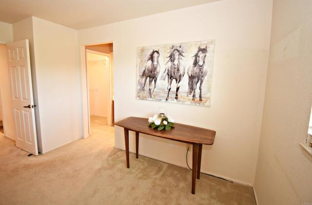 Detail Gallery Image 12 of 26 For 10908 Avenida Playa Veracruz, San Diego,  CA 92124 - 3 Beds | 2/1 Baths