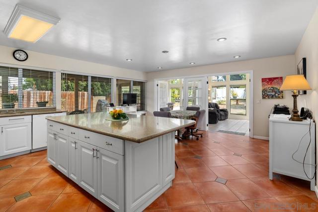 1387 Don Carlos Ct, Chula Vista CA: https://media.crmls.org/mediaz/a161823b-af7e-43d2-8bbd-6e6e6f833896.jpg