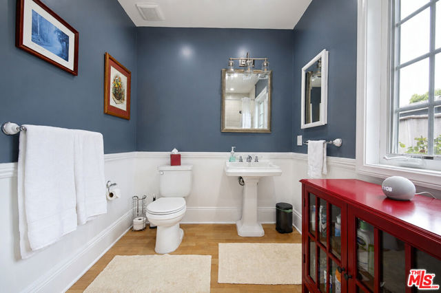 12773 La Maida Street photo 26