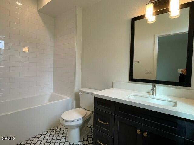 Detail Gallery Image 2 of 14 For 44 Coronado St #205,  Ventura,  CA 93001 - 2 Beds | 2/1 Baths