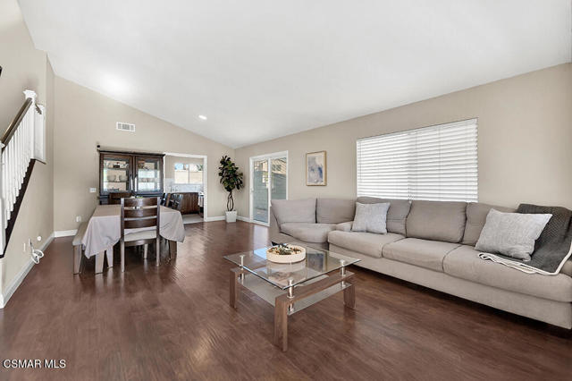 444 Temescal Street, Piru CA: https://media.crmls.org/mediaz/a162ef64-43a9-40c7-bd62-7a001fa70166.jpg