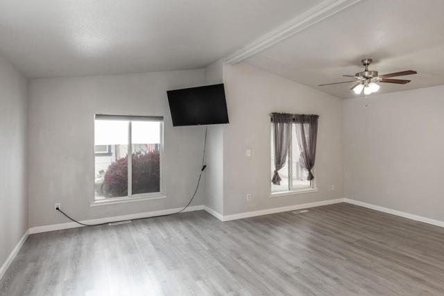 3320 Del Monte Boulevard, Marina CA: https://media.crmls.org/mediaz/a1631b6c-61fd-4cda-b883-2df8dea74fab.jpg