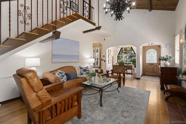 1434 5th Street, Coronado CA: https://media.crmls.org/mediaz/a163ffcc-ce73-4c5f-9012-af5bb6646cfc.jpg