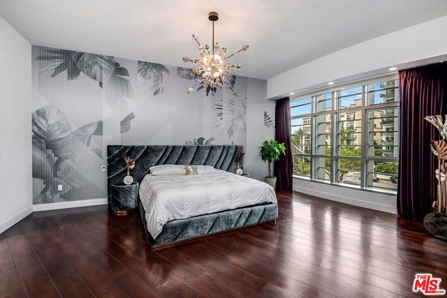 10776 Wilshire Boulevard, 301 photo 13