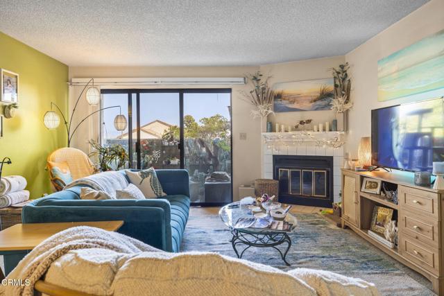 Detail Gallery Image 6 of 52 For 9580 Telegraph Rd #37,  Ventura,  CA 93004 - 2 Beds | 2/1 Baths