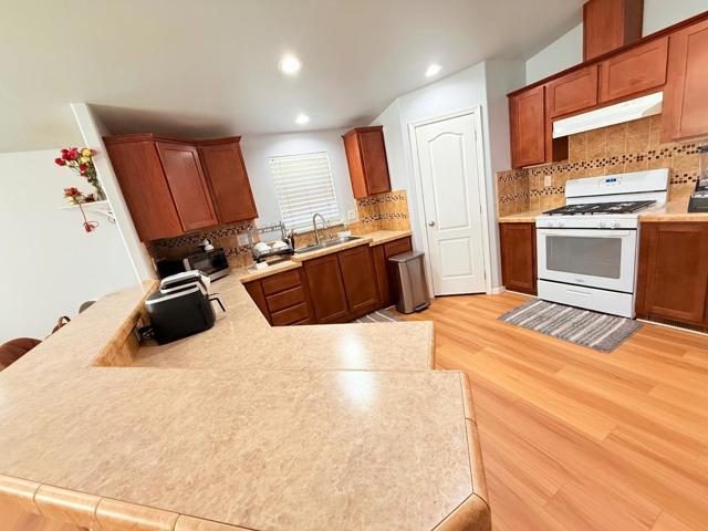 510 Saddlebrook Drive, San Jose CA: https://media.crmls.org/mediaz/a1656604-fe61-410f-8c0b-4aa2677ce5d3.jpg