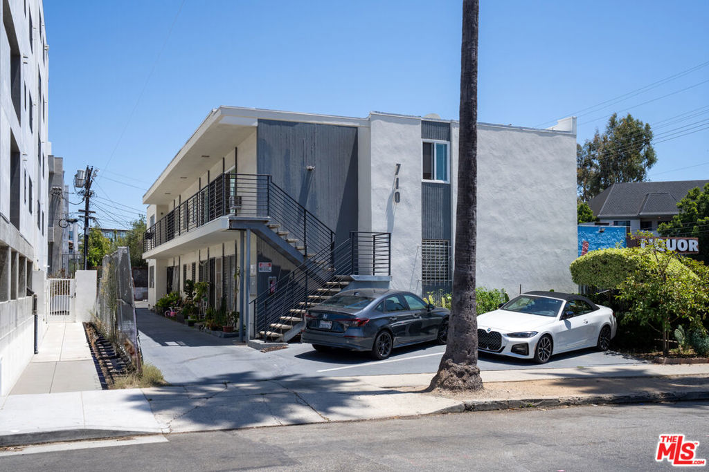 Multifamily at 710 N Hudson Avenue