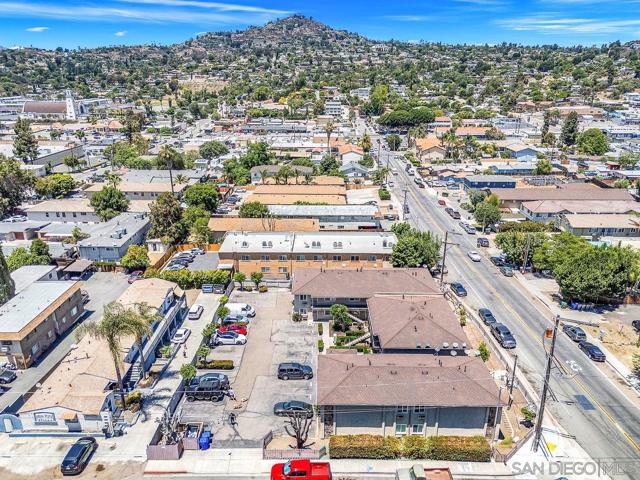 9938 Buena Vista Drive, Spring Valley CA: https://media.crmls.org/mediaz/a165a6df-d28d-4ddb-9c75-1c618254ad58.jpg