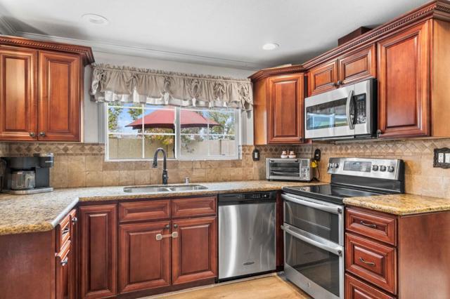 1830 Bayo Claros Circle, Morgan Hill CA: https://media.crmls.org/mediaz/a167dd2b-102c-46bb-916f-0b55ba0a957b.jpg