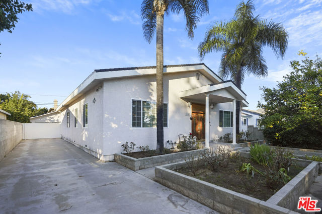 11647 Morrison Street photo 4