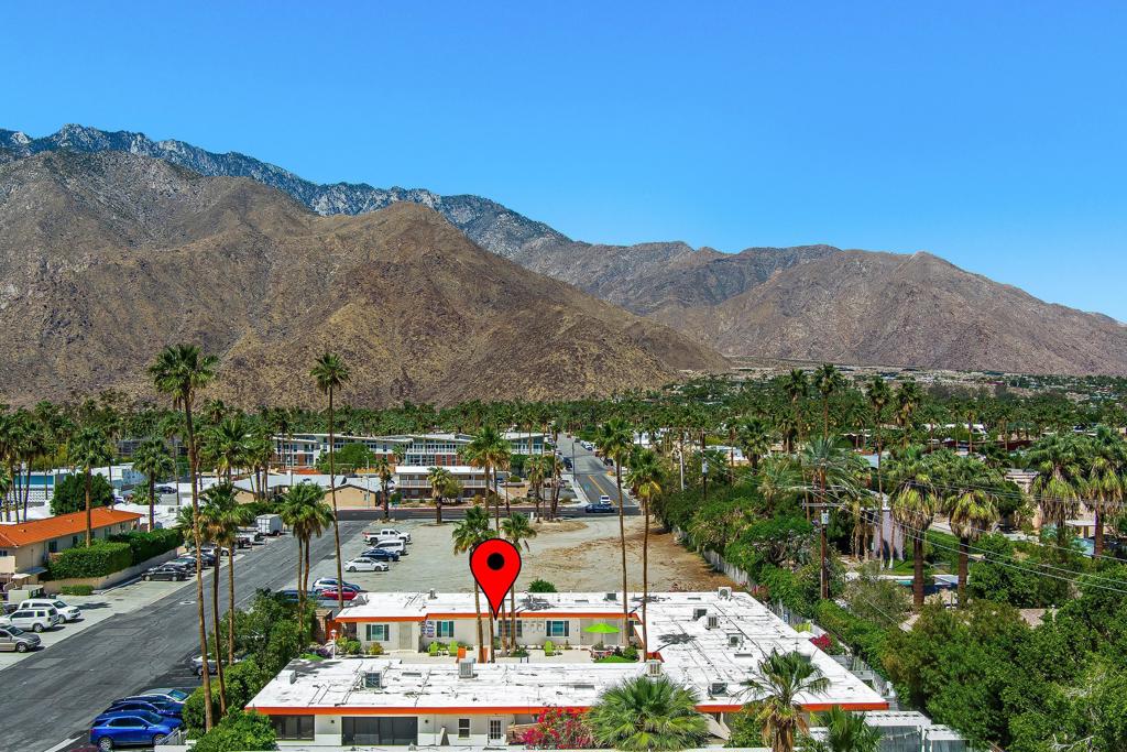 https://media.crmls.org/mediaz/a1684f51-e9d8-40e5-ae62-2b47507e7681.jpg?preset=X-Large