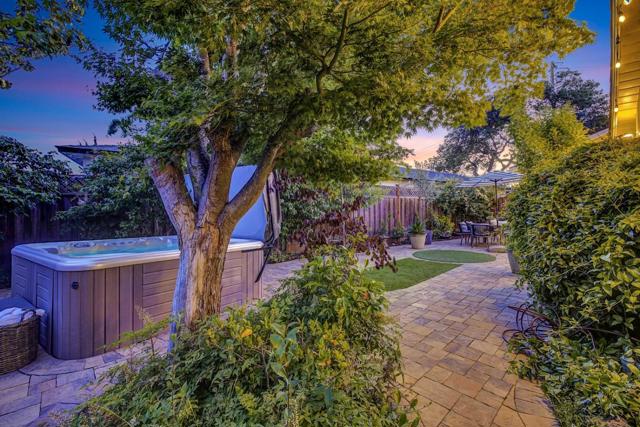 500 South Road, Belmont CA: https://media.crmls.org/mediaz/a1685155-cf60-4fb8-81dd-84920354e9d4.jpg