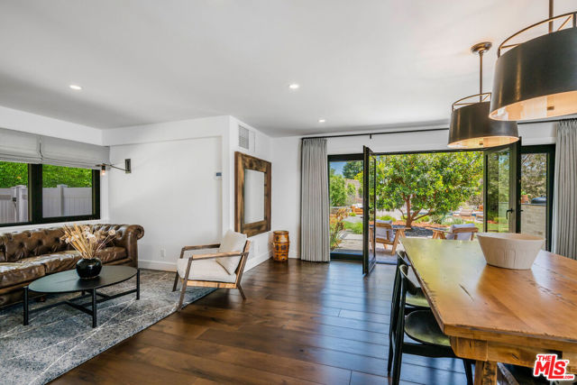 24884 Jim Bridger Road, Hidden Hills CA: https://media.crmls.org/mediaz/a168b059-67d9-4437-8b49-19cecb9e4291.jpg