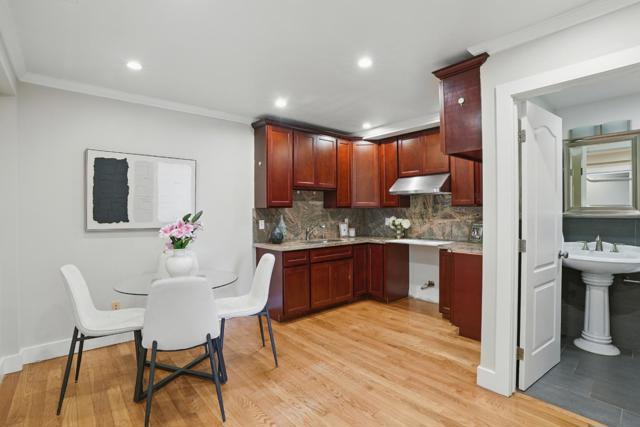 212 Sweeny Street, San Francisco CA: https://media.crmls.org/mediaz/a168dbcc-f057-4f53-ba8c-6d1efaabf951.jpg
