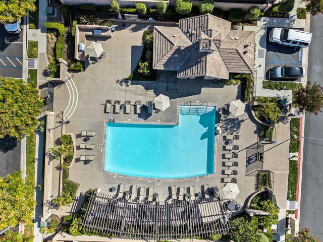 35406 Brown Galloway Ln, Fallbrook CA: https://media.crmls.org/mediaz/a16956a7-d723-428b-bd21-cb64bb809208.jpg