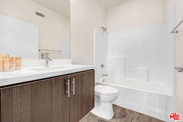 3945 Eagle Rock Boulevard, 50 photo 13