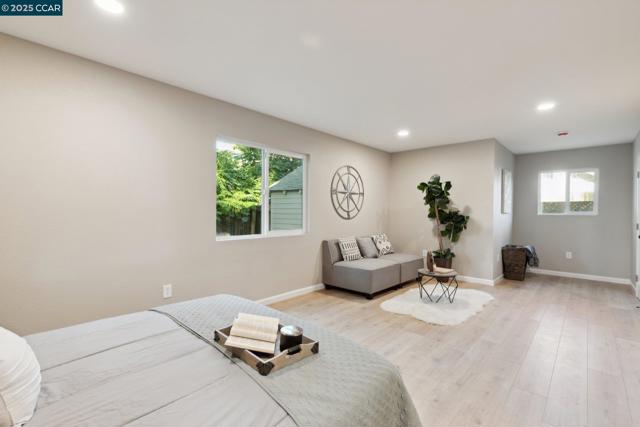 325 N 3rd Ave, Oakdale CA: https://media.crmls.org/mediaz/a16a82e3-3c4b-47ce-b391-347b67e954c3.jpg