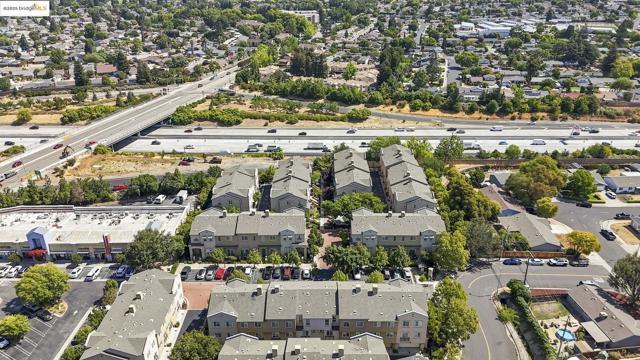 8892 Bellina Commons, Dublin CA: https://media.crmls.org/mediaz/a16a83cb-a912-4e55-878d-ab47334bd55d.jpg